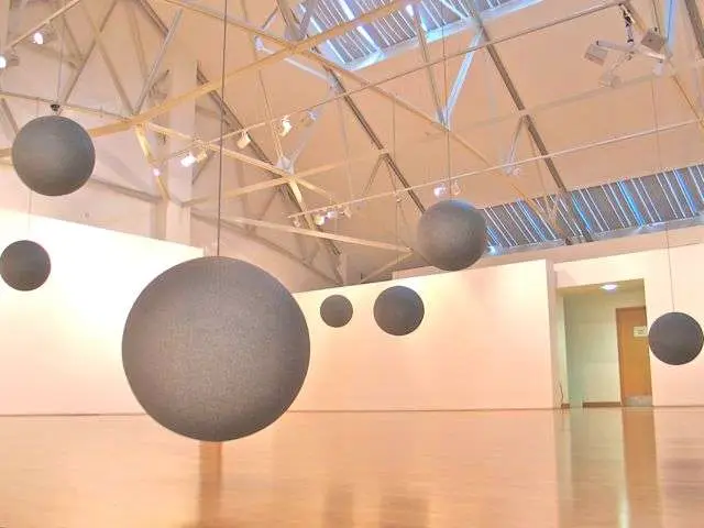 Gwen Stevenson artist northern ireland art & technology sound installation immersive art infinite mass digital art engineer